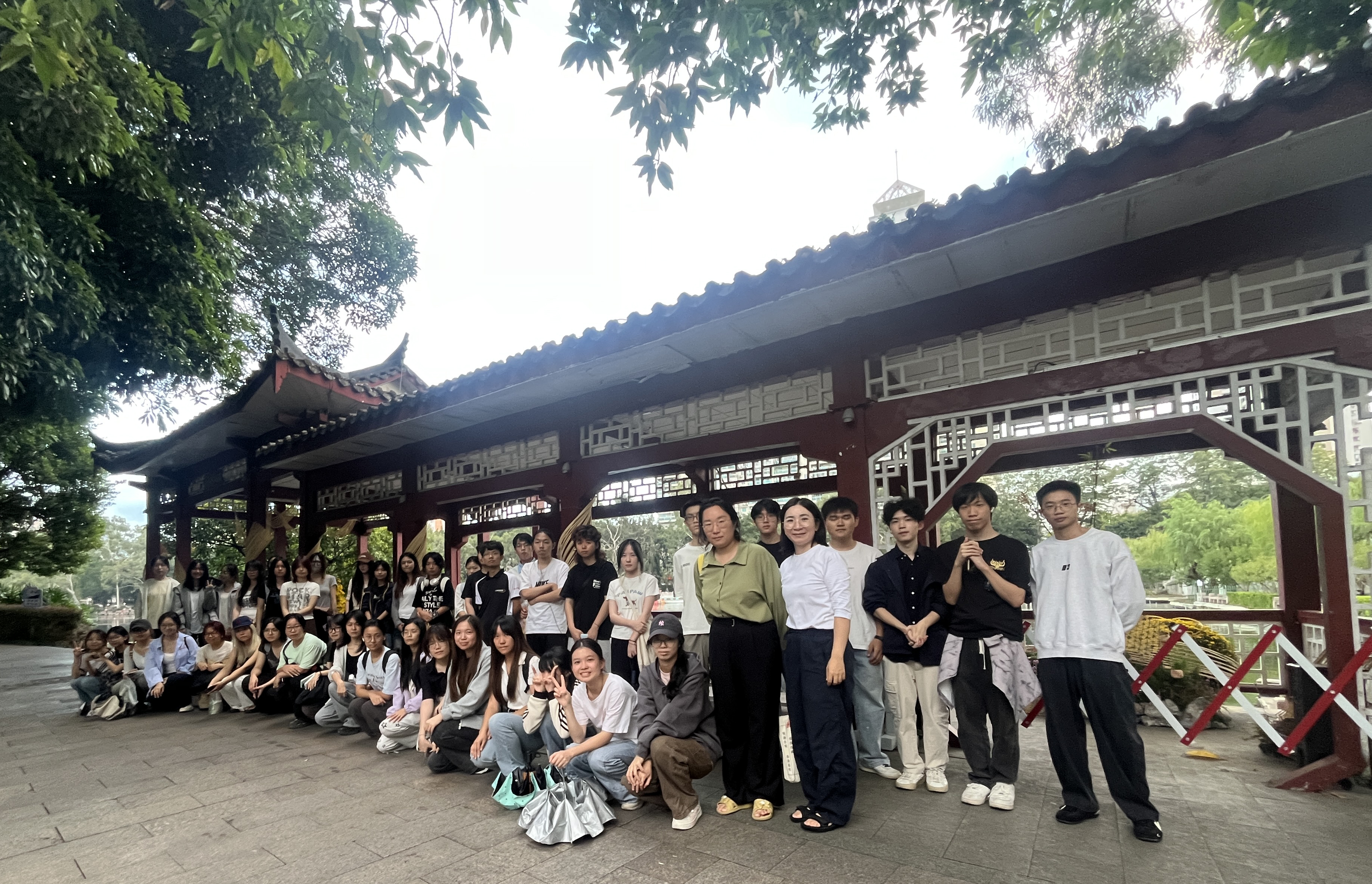 图3 制作团队合影.JPG